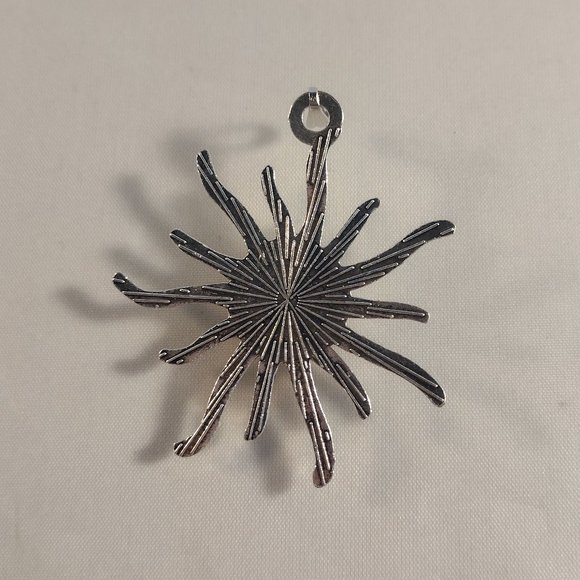 Silver Sun Corona Red Agate Necklace Pendant 45mm Women's Party Gift - Picture 3 of 3